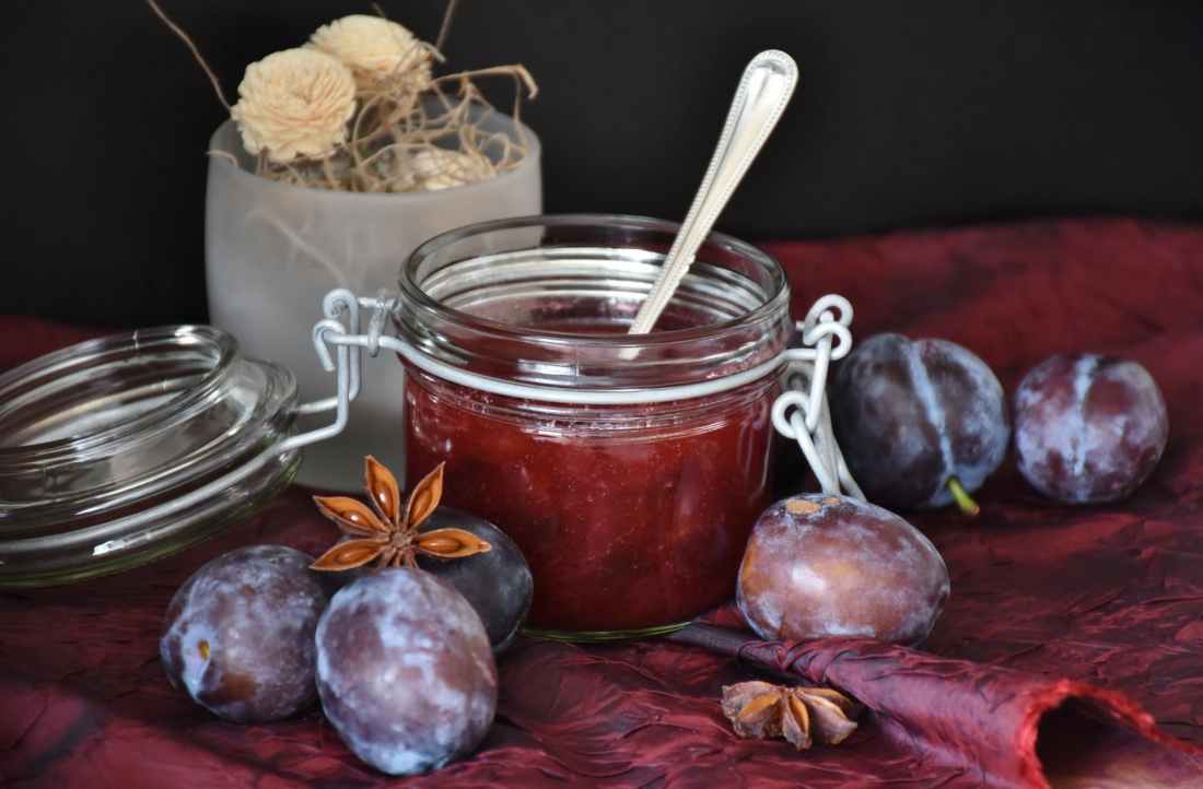 plums-fruit-jam-violet-162686.jpeg